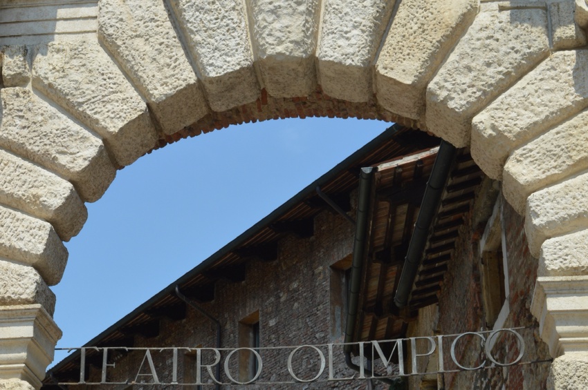arco teatro olimpico pietra bianca di vicenza