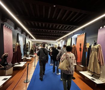 esposizione abiti partita scacchi Viart