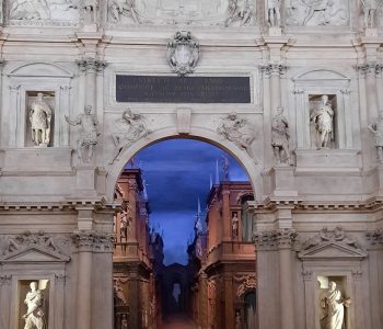 Teatro olimpico Vicenza dettaglio 20220922 205313 scaled Viart